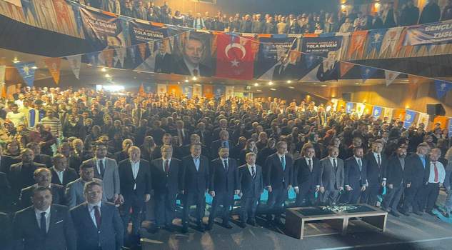 AK Parti adaylarını tanıttı