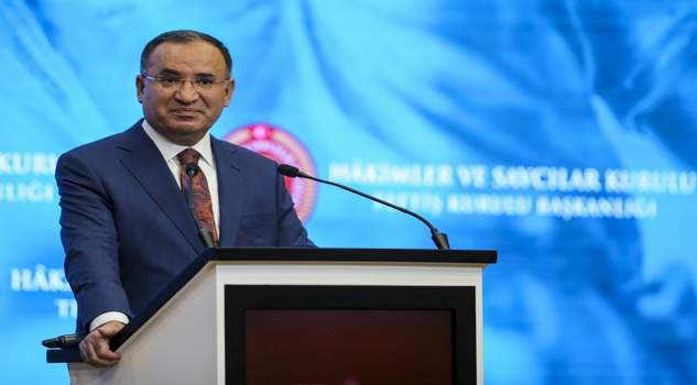 Avukatlarla ilgili Anayasal güvence de getiriliyor