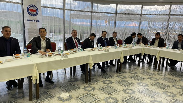 Memur Sen İl Divan toplantısı yapıldı