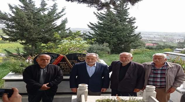 Karadağ, deprem bölgesini ziyaret etti