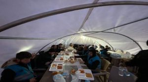 Ülkü Ocaklarından iftar yemeği