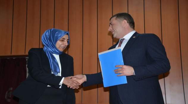 Milletvekili Sedef, mazbatasını aldı