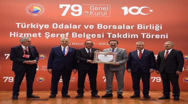 Hisarcıklıoğlu’ndan Hizmet ve Şeref belgesi