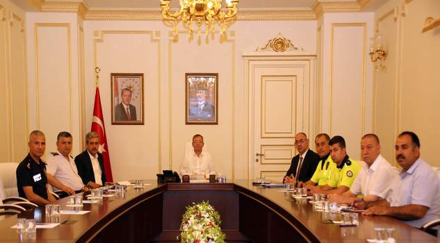 Vali Polat uyardı: Bu mevsimde daha duyarlı olalım