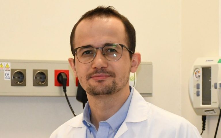Ortopedi uzmanı Dr.Aydemir, hasta kabulüne başladı