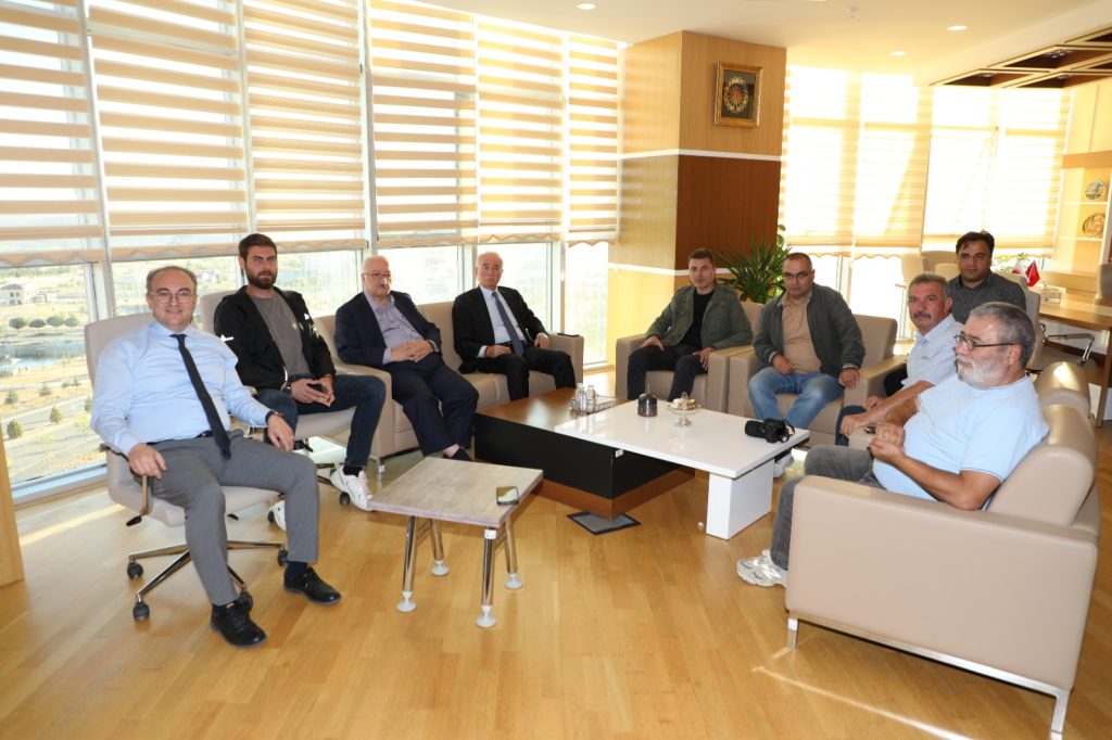 Rektör Yaşar: Üniversitemizi daha iyi noktalara taşımanın gayretinde olacağız