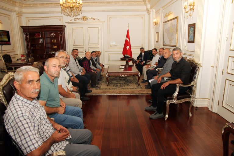 Vali Özkan, Köy muhtarlarını misafir etti