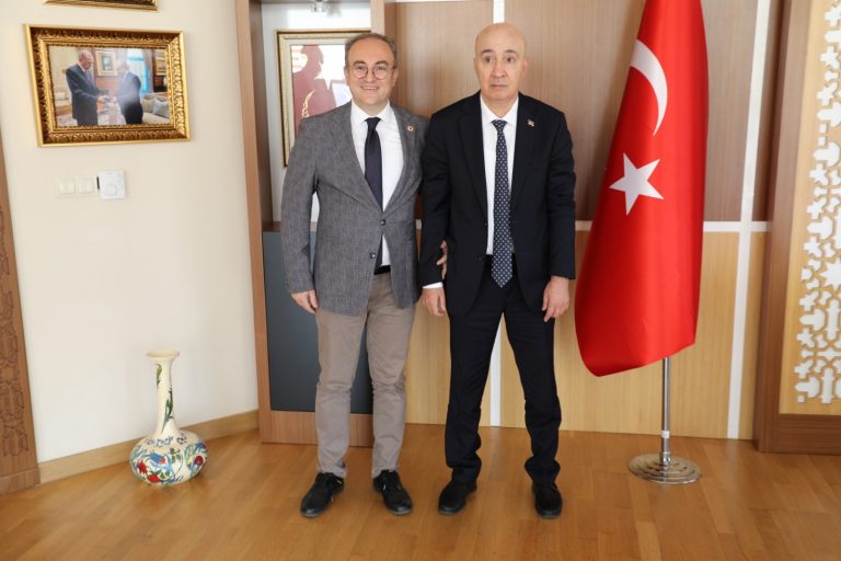 Cumhurbaşkanı Başdanışmanı Aslan’dan Rektör Yaşar’a ziyaret