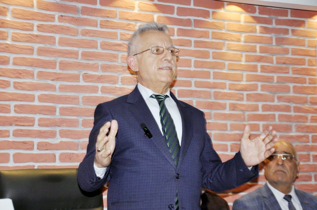 Arslan, Bağımsız aday olmayacak