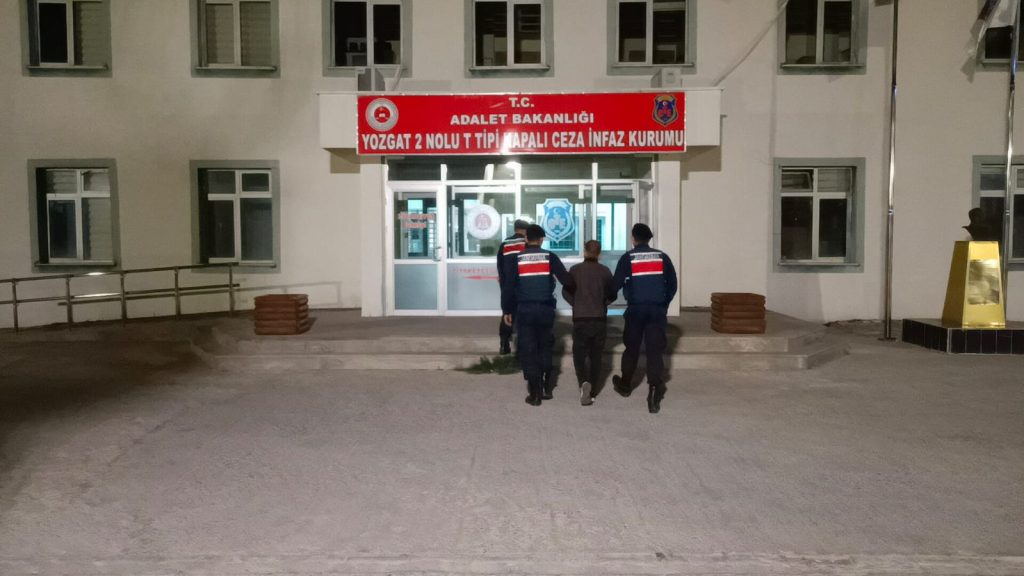 Jandarma, firari çocuk istismarcısını  yakaladı
