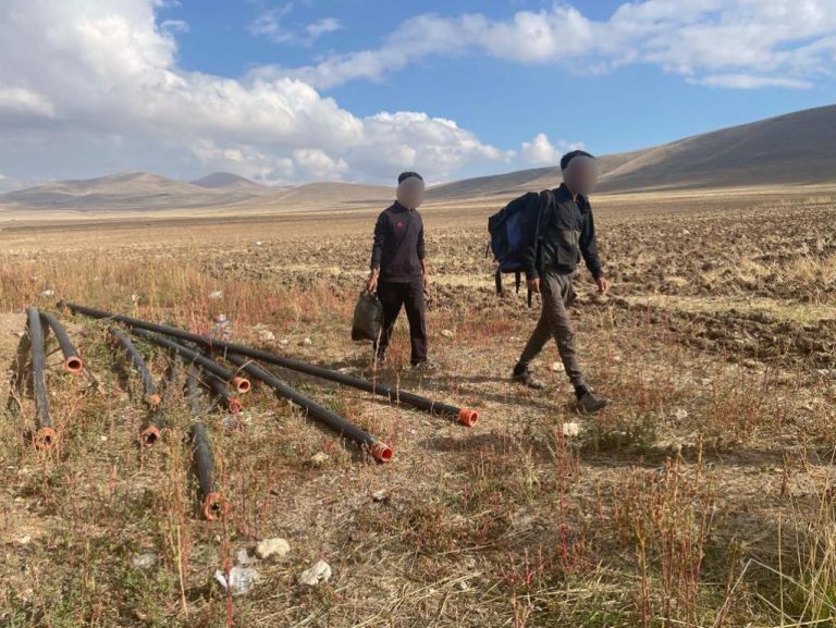Jandarma ekipleri 4 yabancı uyruklu şahsı yakaladı
