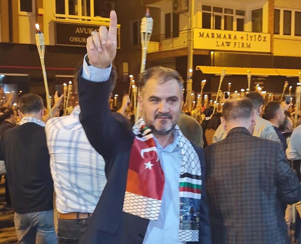 Memur Sen’den “Filistin’e destek, İsrail’e lanet yürüyüşü”