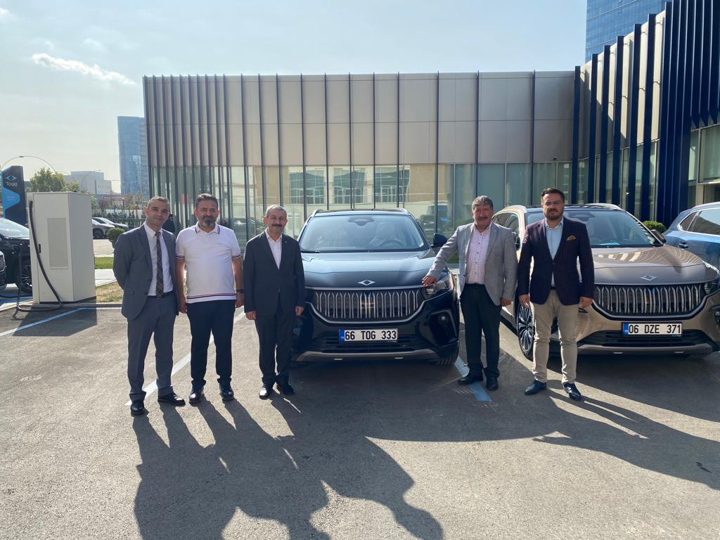 Yozgat TSO’da hizmet aracı olarak TOGG’u teslim aldı