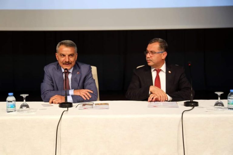 Vali Özkan: Eğitim toplumun temel taşıdır
