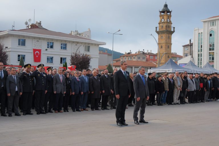 Atamızı, özlem ve saygıyla andık