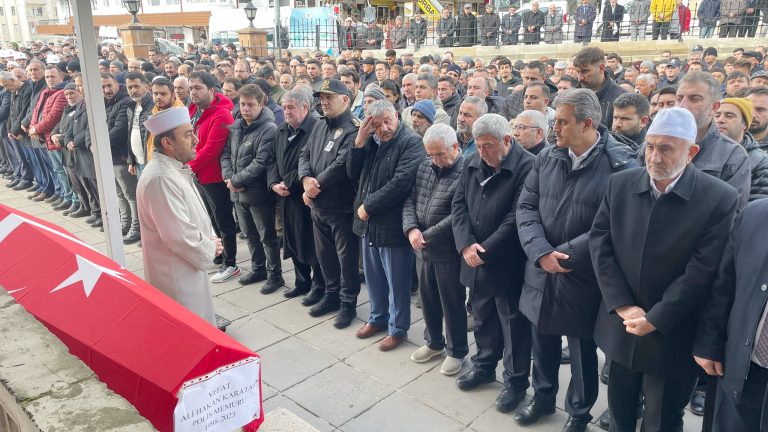 Trafik kazasında hayatını kaybeden Yozgatlı Polis Memuru toprağa verildi