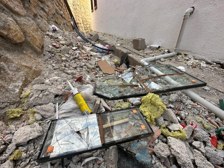 Mahalle Konağına çirkin saldırı