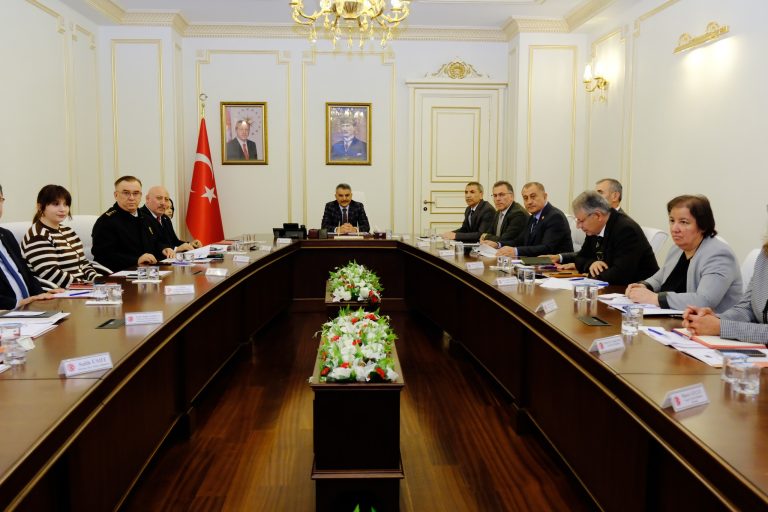 Vali Özkan, başkanlığında Kadına Yönelik Şiddetle Mücadele toplantısı yapıldı
