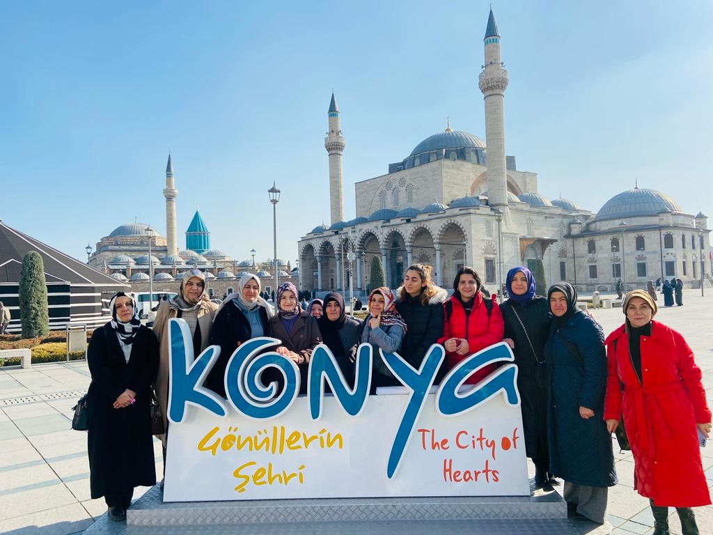 AK Parti Yozgat İl Kadın Kolları’ndan Konya gezisi