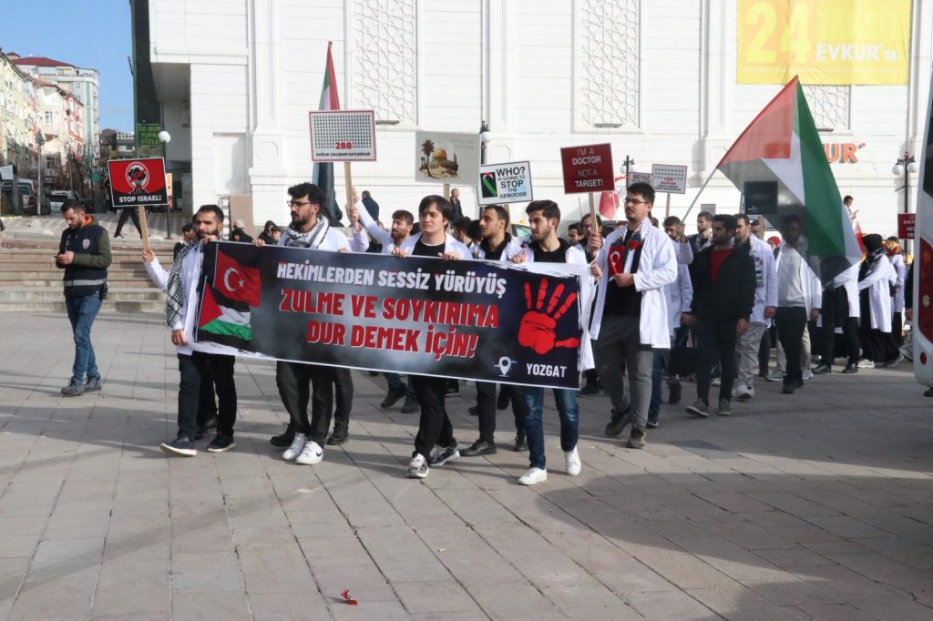 Tıp camiasından Gazze için “Sessiz Yürüyüş”