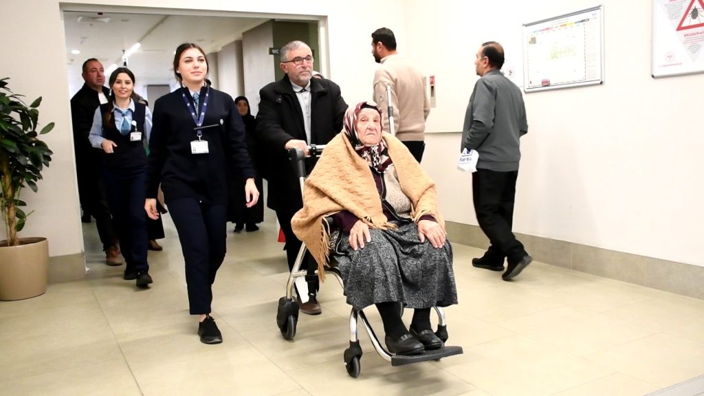 Hassas grup hastalara Özel Destek Masası hizmeti