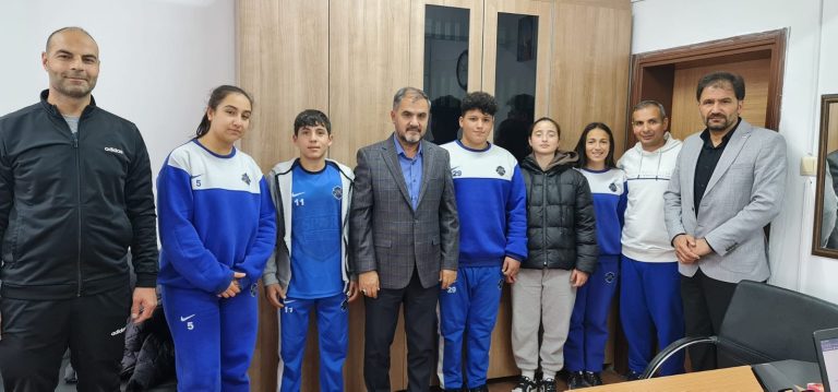 Şerefli, öğrencileri tebrik etti