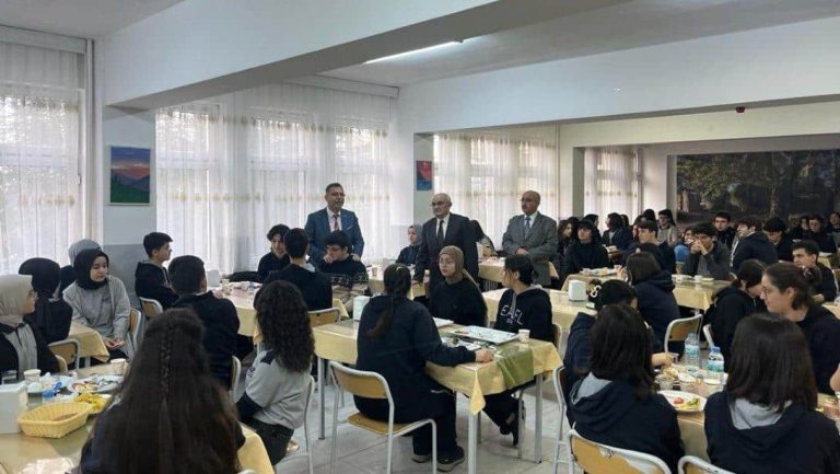 Altınkaynak, Öğrencilerle kahvaltıda bir araya geldi