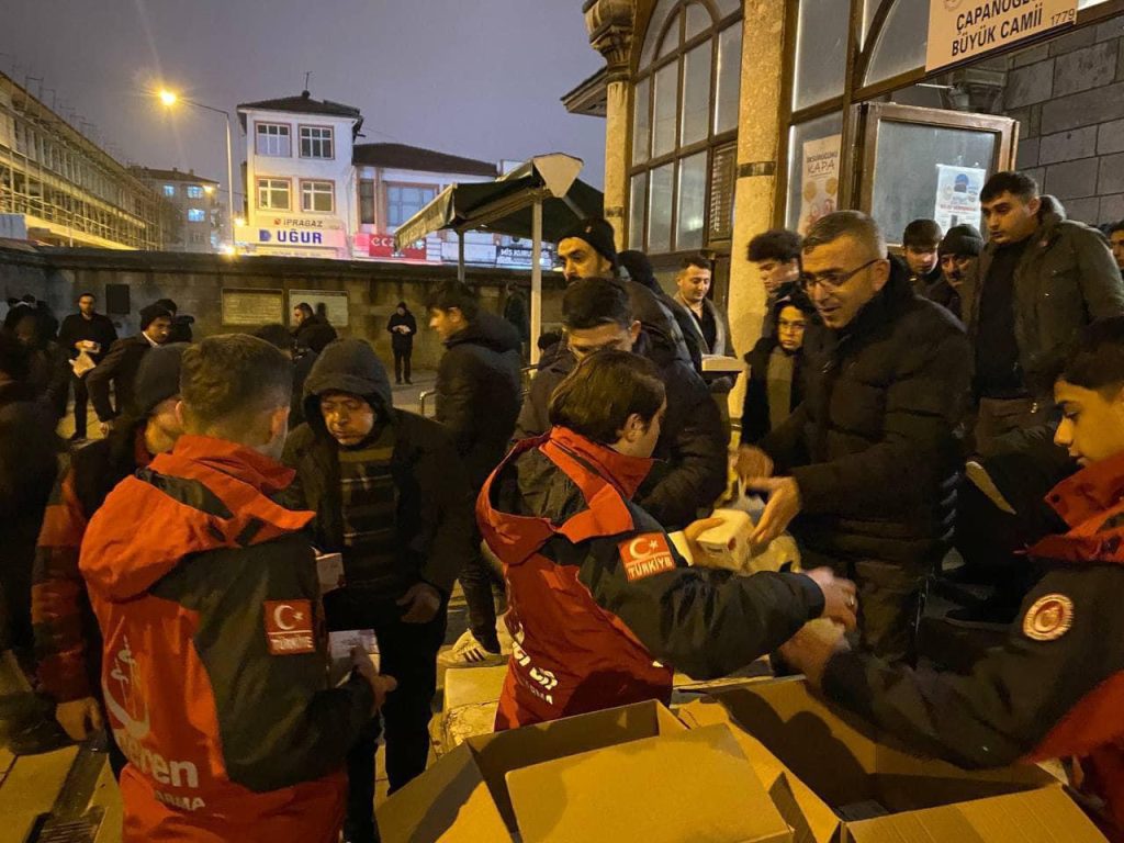 Alperen Ocakları’ndan kandil simidi