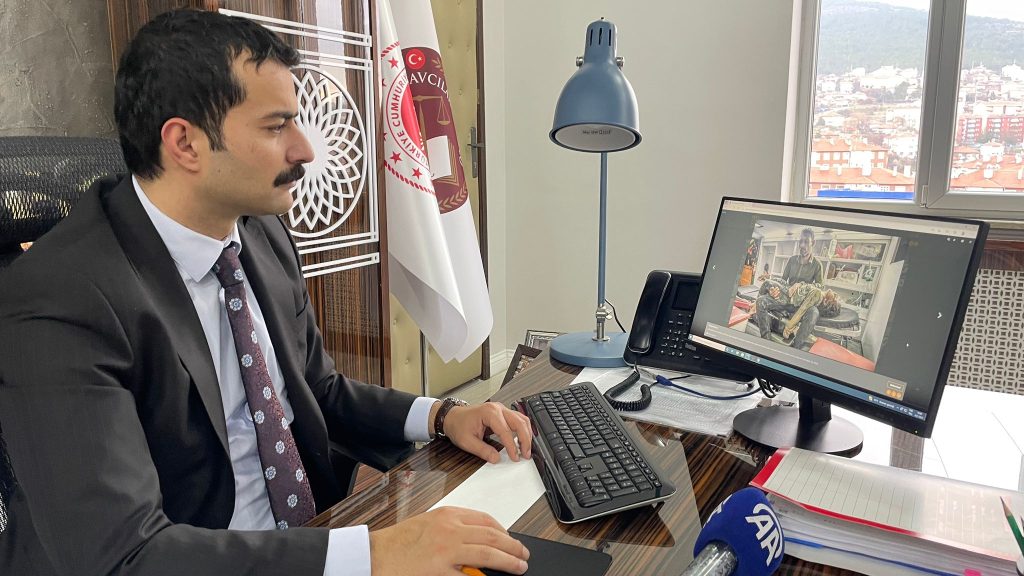 Başsavcı Sevgili ve Rektör Yaşar’da oylamaya katıldı