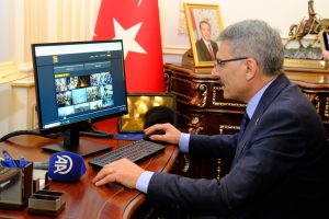 Vali Özkan, Yılın kareleri oylamasına katıldı