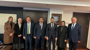 AK Parti İlçe teşkilatında değişikliğe gidildi