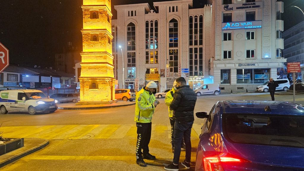 Polis ekipleri şok uygulamalara devam ediyor