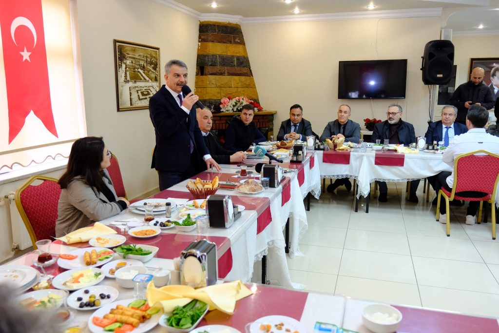 Vali Özkan: Gazetecilerimiz de bizler gibi kamu görevi yapıyor