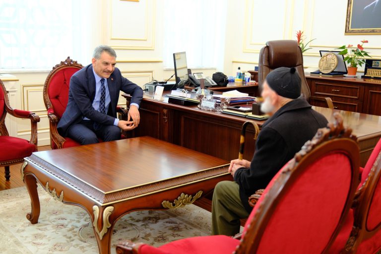 Vali Özkan, vatandaşların sorun ve taleplerini dinledi