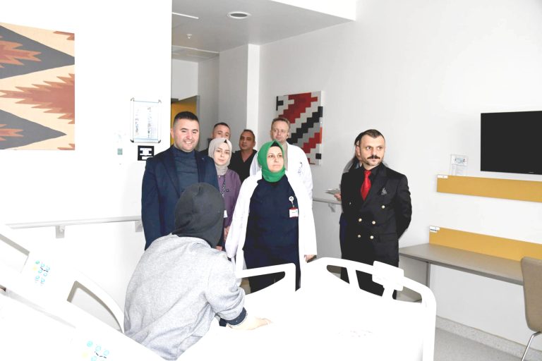 Başhekim Kozan uyardı: Okulların açılmasına dikkat