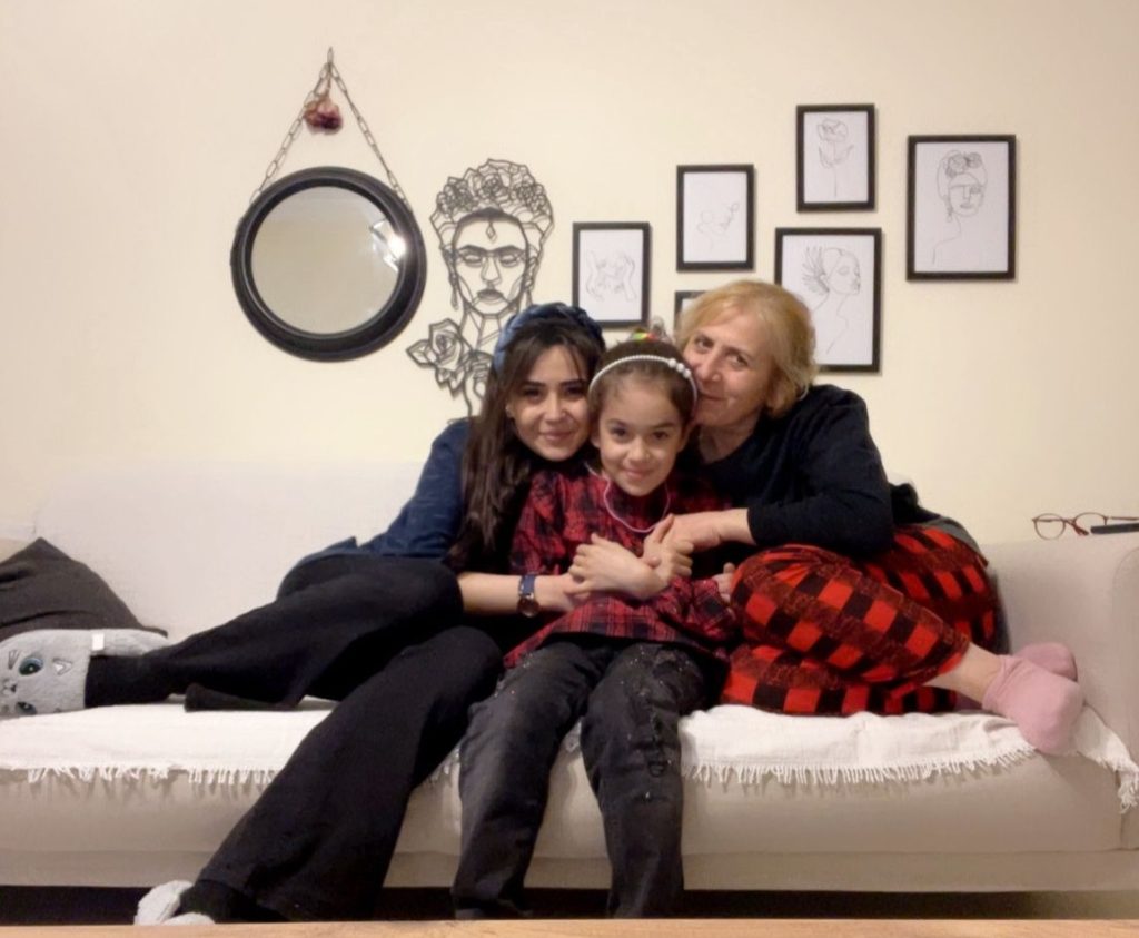 Depremzede öğrencisine annesini ‘teyzem’ diye tanıştırdı