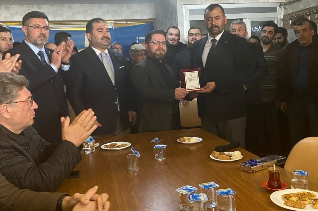 AK Parti’de devir teslim töreni yapıldı