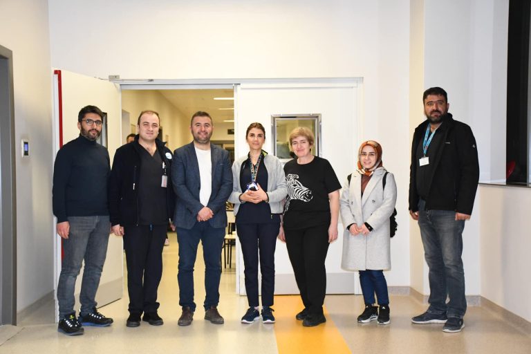 Başhekim Kozan, yoğun bakım personeliyle iftar sofrasında buluştu