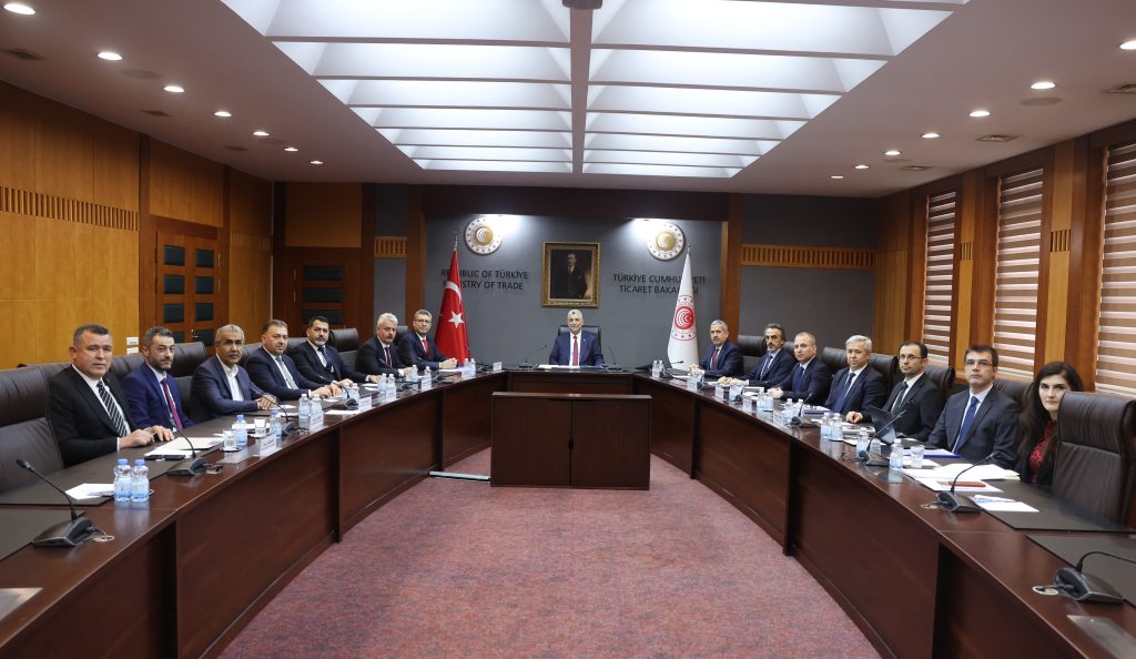 Akdemir, Ticaret Bakanı Bolat’a esnafın taleplerini iletti