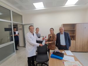 Başhekim Demir, hastanedeki kadın personelin gününü kutladı