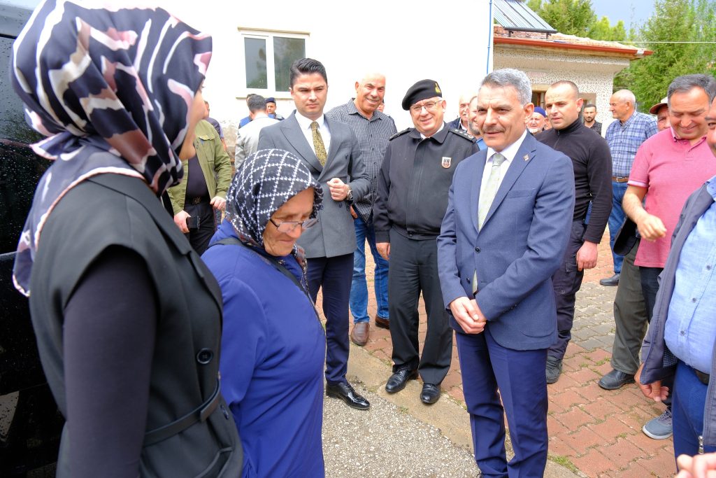 Vali Özkan, Divanlı Mahallesi sakinleri ile bir araya geldi