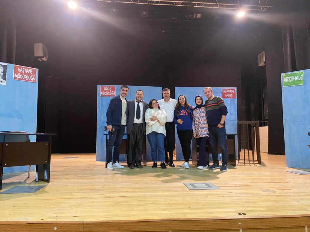 Defineciler izleyiciyle buluşacak