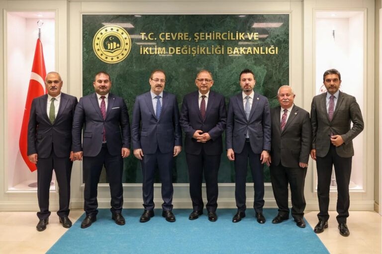 Yatırımlar Bakan Özhaseki ile değerlendirildi