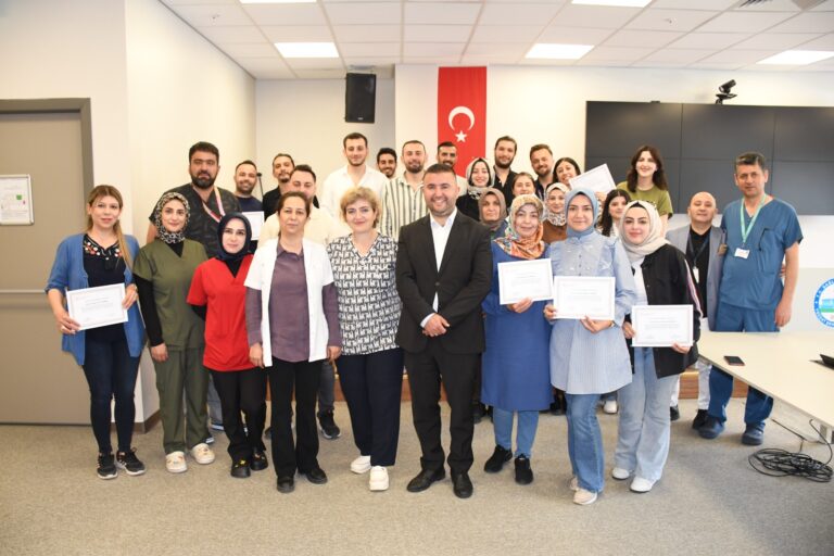 7.Dönem yoğun bakım hemşireliği kursu tamamlandı