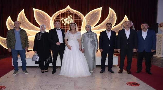 Şerefli, ailesinin mutlu günü