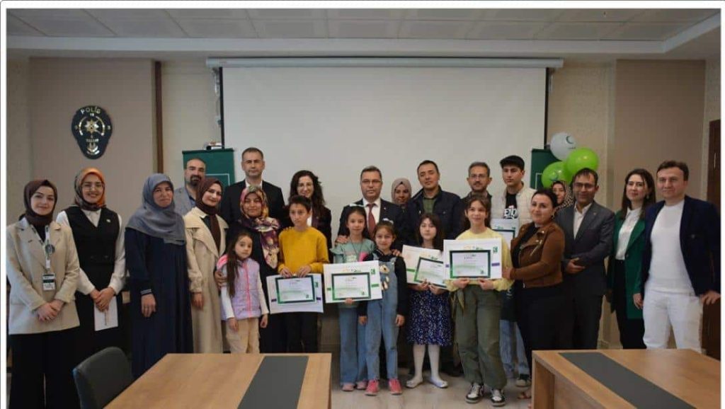 Dereceye giren öğrenciler ödüllendirildi