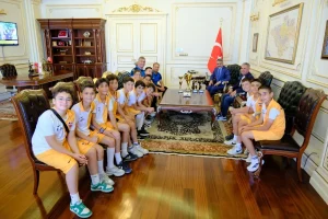 Vali Özkan, Şampiyon Yozgat 66 Spor Takımı’nı ağırladı