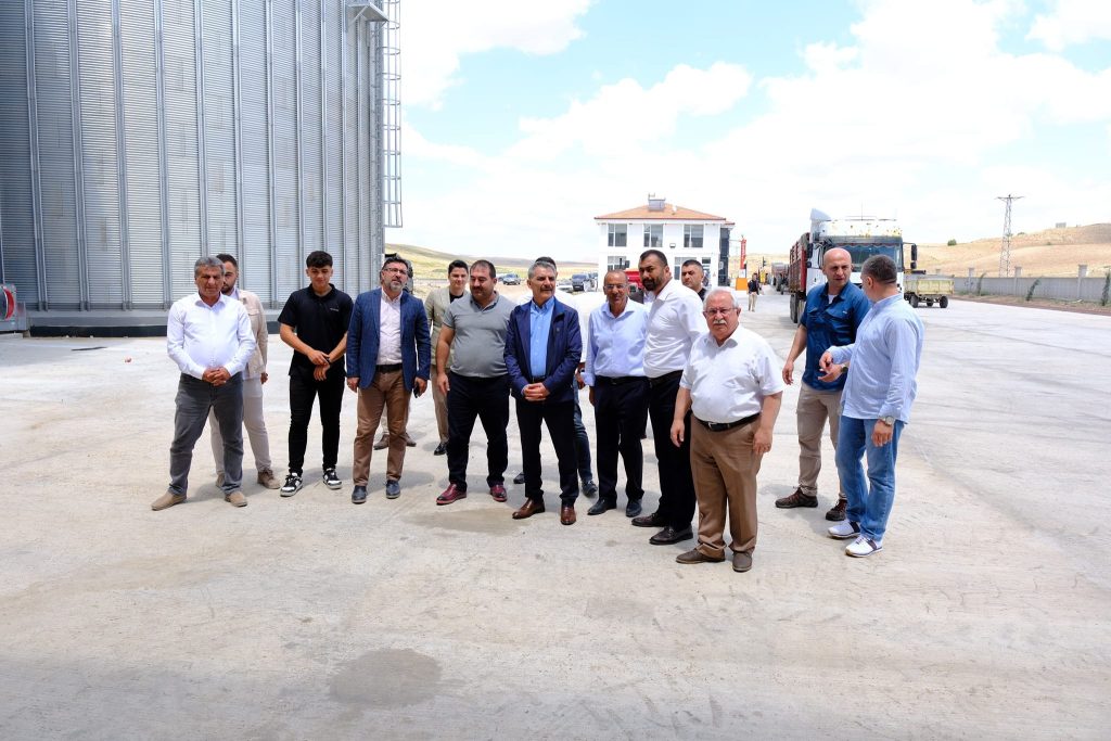 Vali Özkan’dan buğday alım merkezine ziyaret