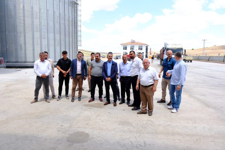 Vali Özkan’dan buğday alım merkezine ziyaret