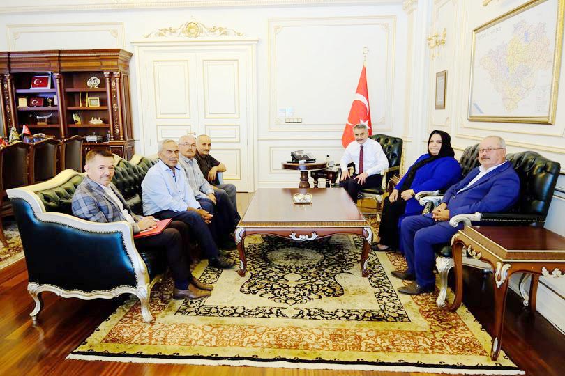 Vali Özkan, köy muhtarlarını ağırladı